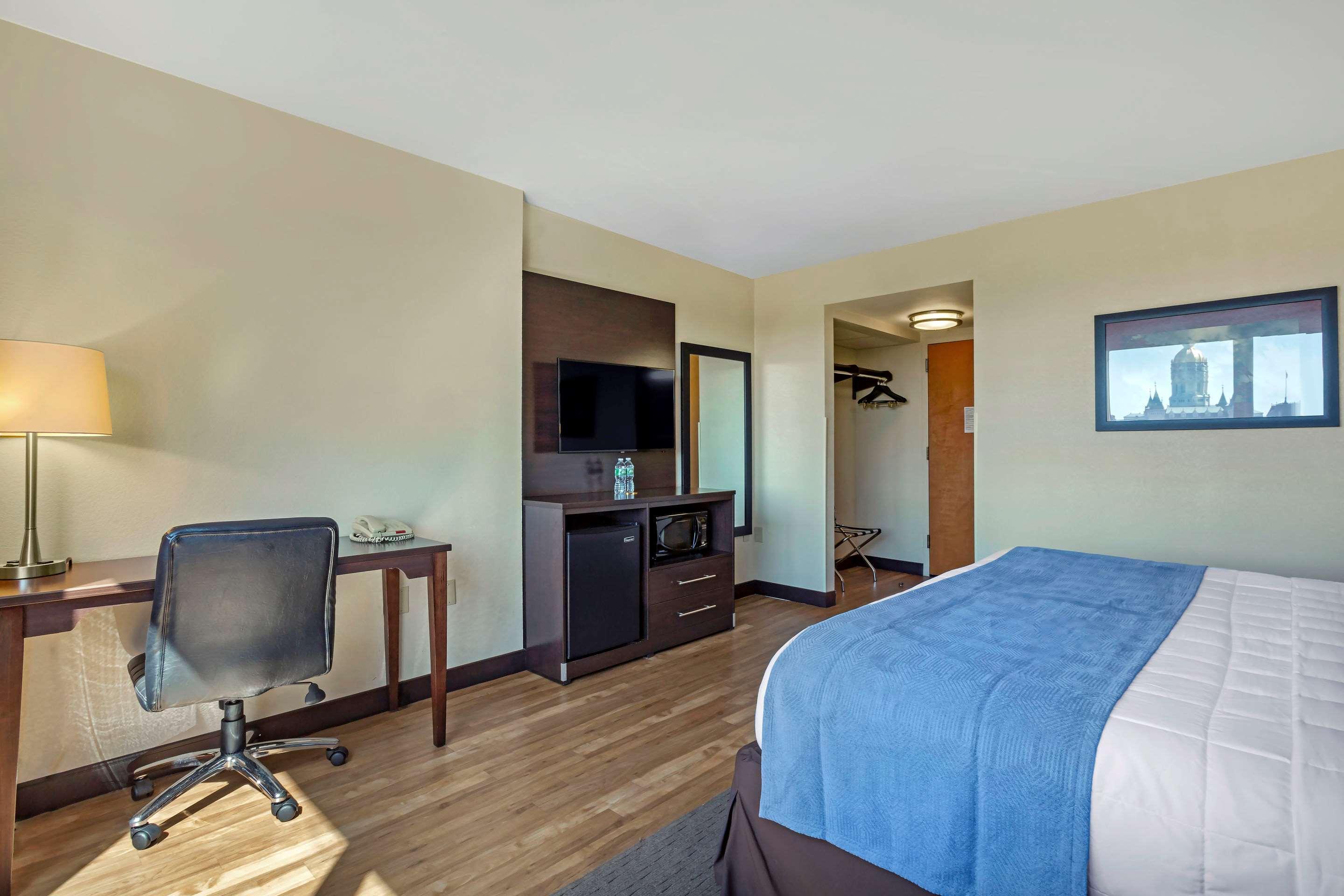 The Capitol Hotel Хартфорд Экстерьер фото